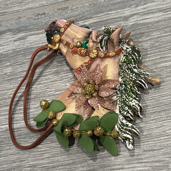 🎉HOST PICK!🎉Holiday Horses: “Wish” design. Decorated horse Christmas ornament - Picture 5 of 13